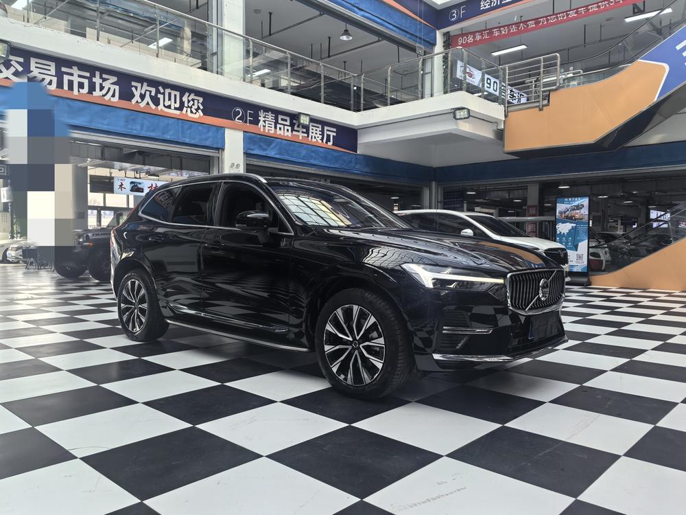 Volvo XC60 2023 B5 AWD Intelligent Far Luxury – фото 3