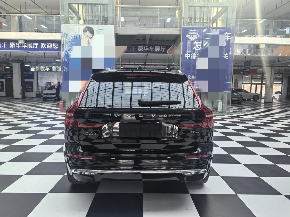 Volvo XC60 2023 B5 AWD Intelligent Far Luxury – фото 5