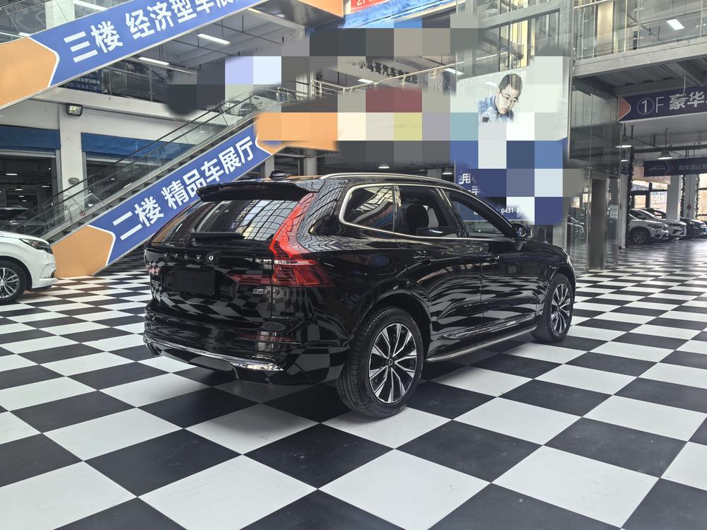 Volvo XC60 2023 B5 AWD Intelligent Far Luxury – фото 6