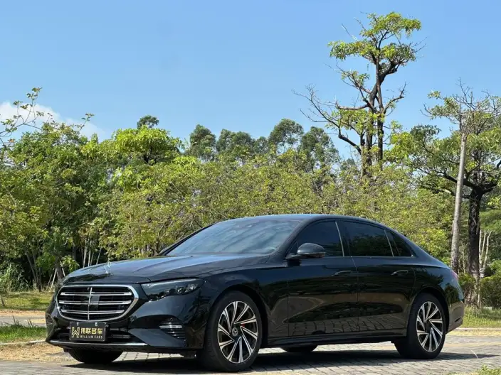 Mercedes-Benz E-Class 2025 Model E 300 L Luxury Model sedan – фото 1