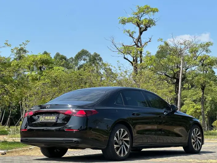 Mercedes-Benz E-Class 2025 Model E 300 L Luxury Model sedan – фото 6