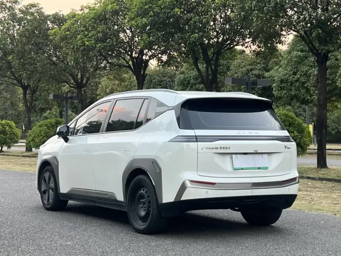 AION Y 2023 Model Plus 510 Lexiang Edition – фото 5