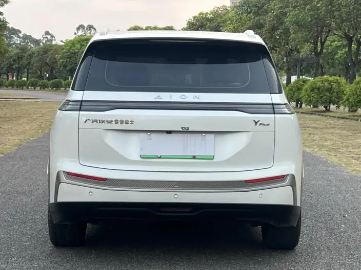 AION Y 2023 Model Plus 510 Lexiang Edition – фото 6