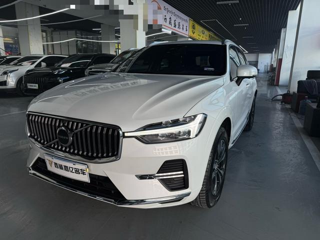 Volvo XC60 2025 B5 AWD Intelligent Long Range Luxury Edition – фото 1