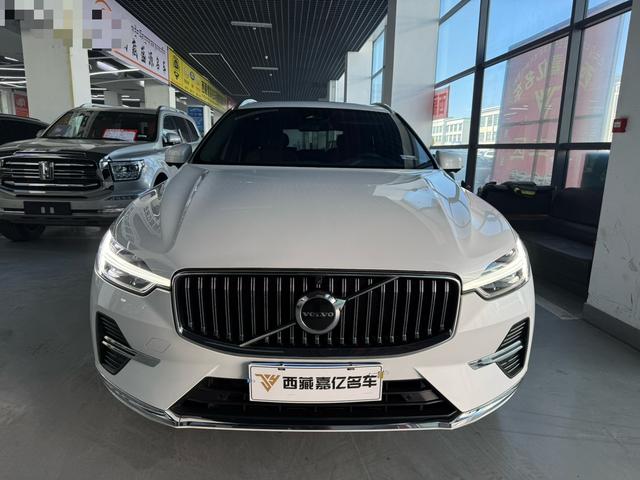 Volvo XC60 2025 B5 AWD Intelligent Long Range Luxury Edition – фото 2