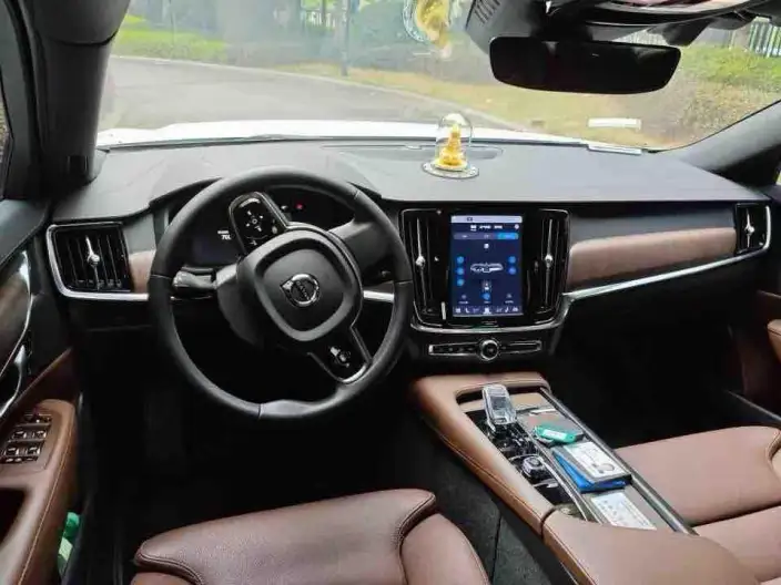 Volvo S90 2024 Model B5 Smart Range Deluxe Edition – фото 6