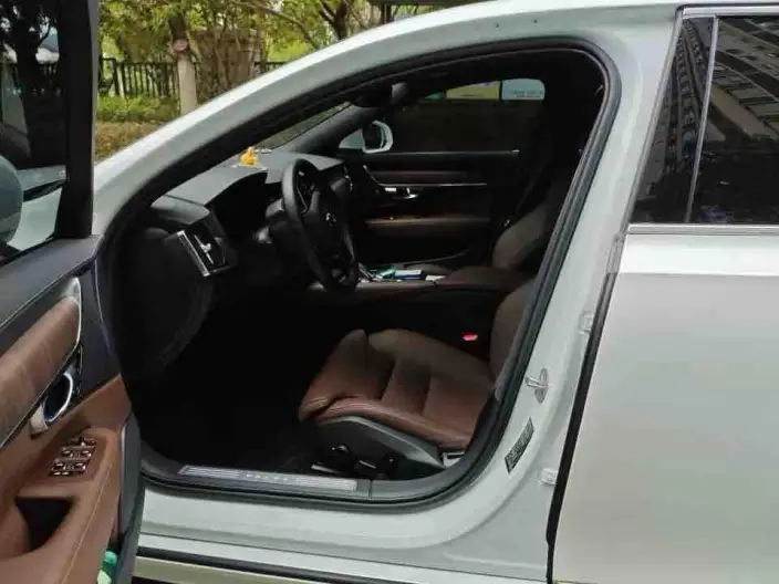 Volvo S90 2024 Model B5 Smart Range Deluxe Edition – фото 8
