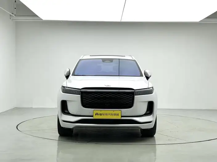 Li Auto ONE 2021 Model Extended Range 6 seat Edition – фото 2