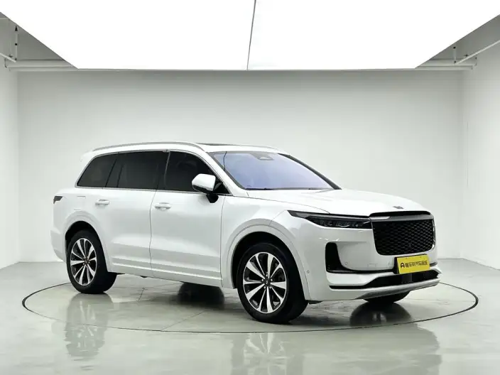 Li Auto ONE 2021 Model Extended Range 6 seat Edition – фото 3