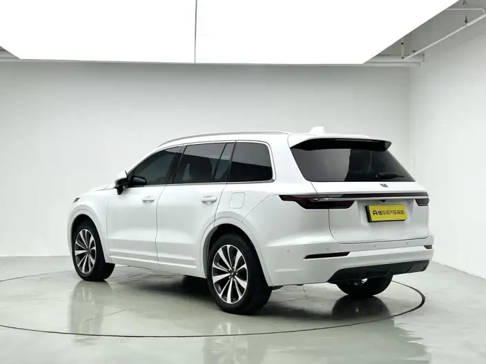 Li Auto ONE 2021 Model Extended Range 6 seat Edition – фото 5