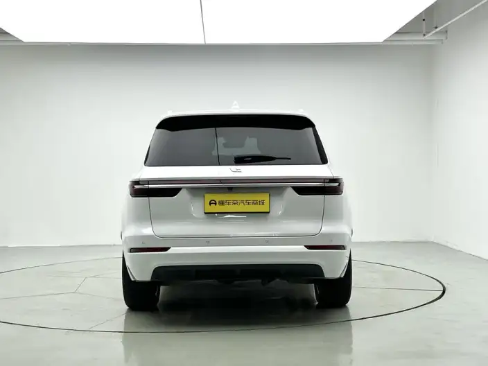Li Auto ONE 2021 Model Extended Range 6 seat Edition – фото 6