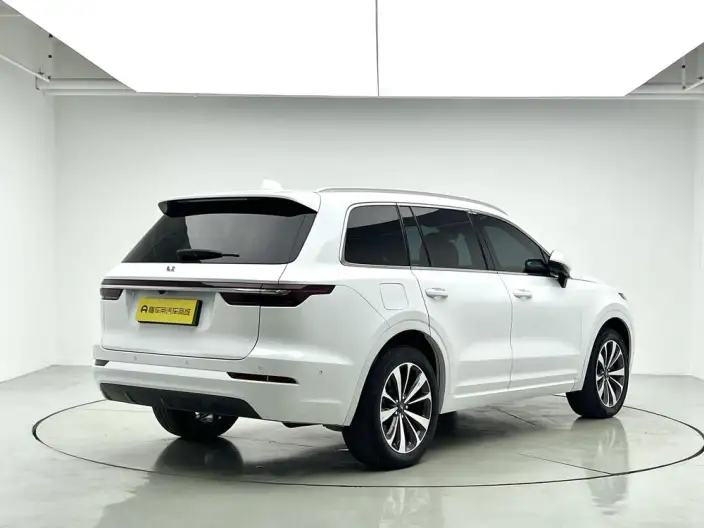 Li Auto ONE 2021 Model Extended Range 6 seat Edition – фото 7