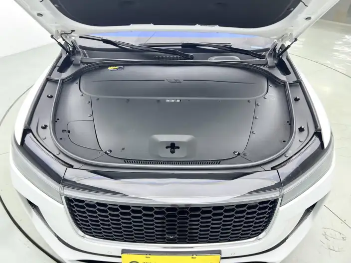 Li Auto ONE 2021 Model Extended Range 6 seat Edition – фото 10
