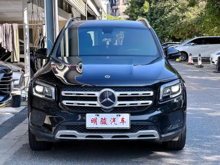 Mercedes-Benz GLB 2023 Model GLB 220 Fashion Model – фото 2