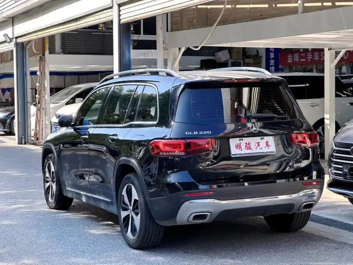 Mercedes-Benz GLB 2023 Model GLB 220 Fashion Model – фото 4