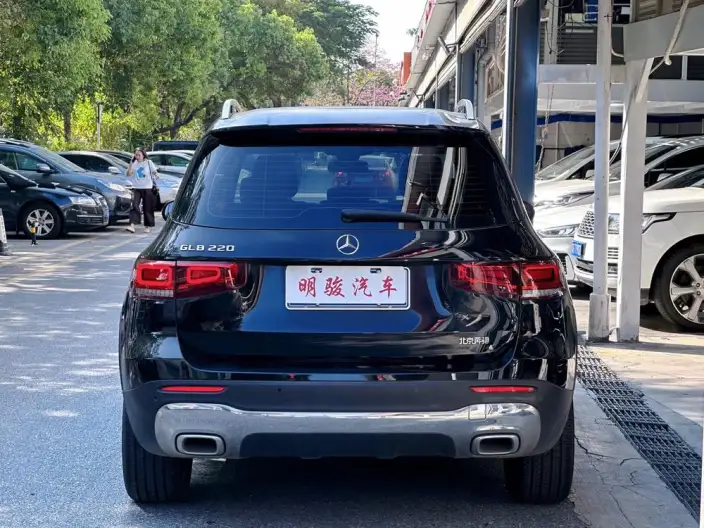 Mercedes-Benz GLB 2023 Model GLB 220 Fashion Model – фото 5