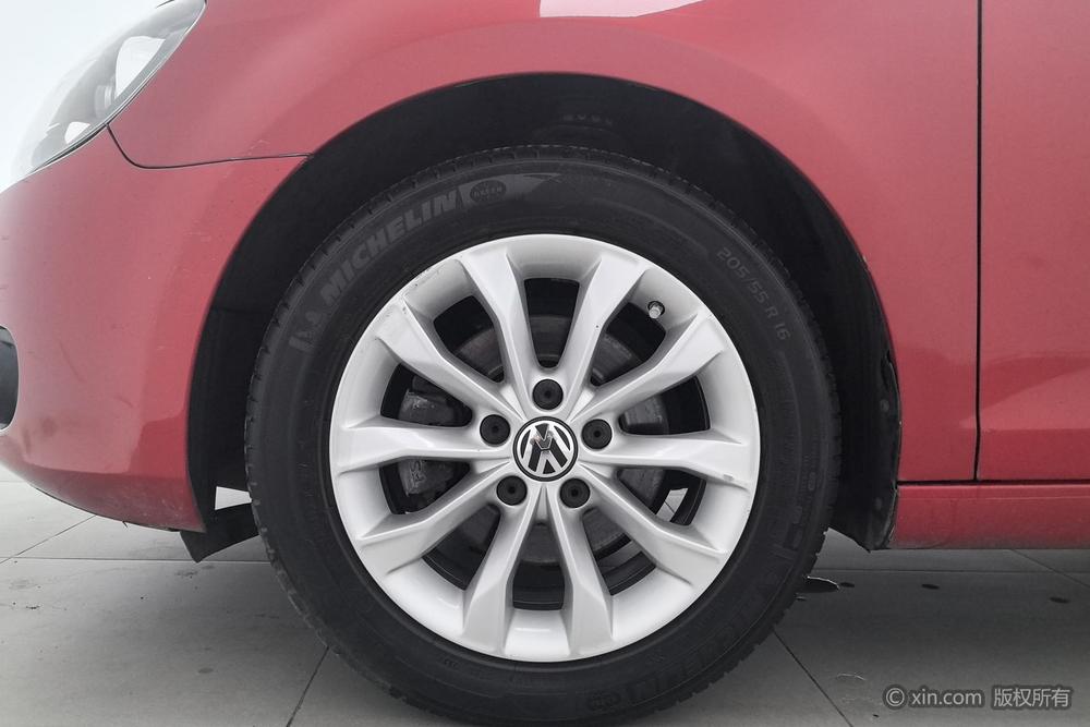Volkswagen Golf 2012 1.6 Automatic Comfort – фото 9