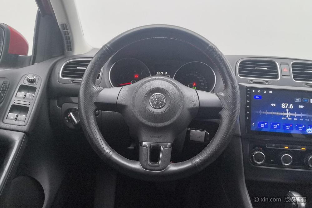 Volkswagen Golf 2012 1.6 Automatic Comfort – фото 13