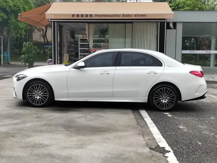 Mercedes-Benz C-Class 2024 Model C 200 L Sports Edition – фото 4