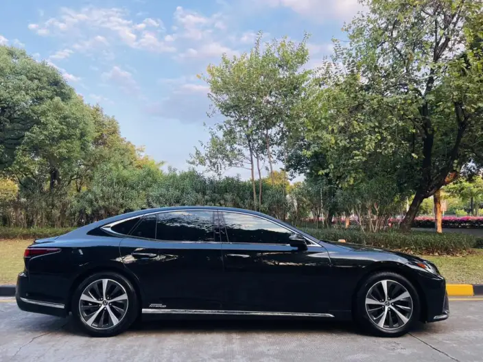 Lexus LS 2021 Model 500h Superior Edition – фото 7