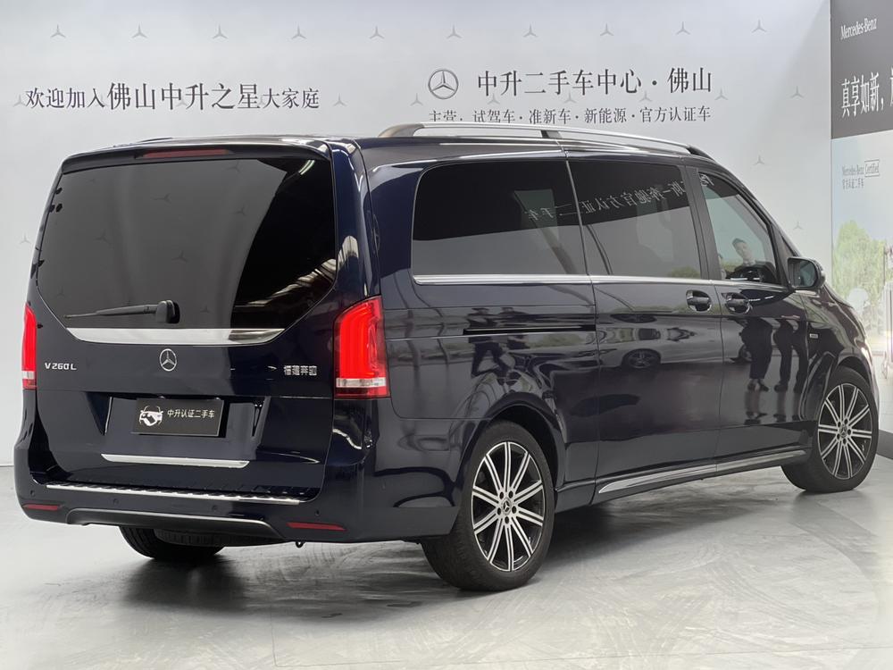 Mercedes-Benz V-Class 2022 V 260 L Long Axle Luxury – фото 2