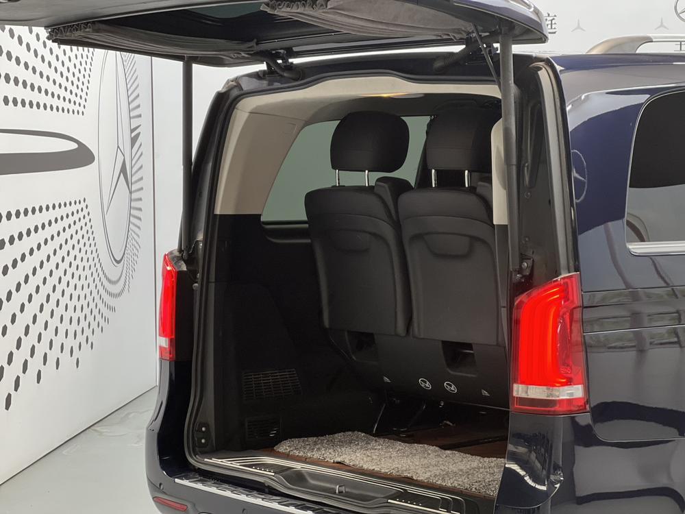 Mercedes-Benz V-Class 2022 V 260 L Long Axle Luxury – фото 9