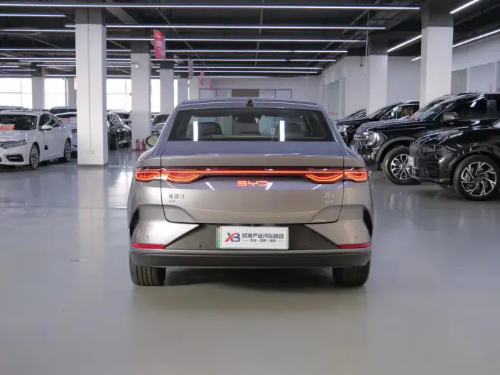 QinL EV 2025 Model 470KM Leading Model – фото 6