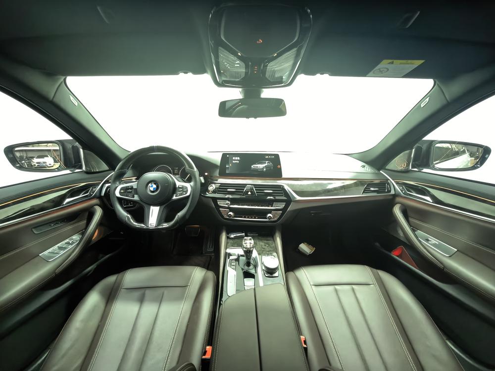 BMW 5 Series 2018 525Li M Sport Package – фото 13