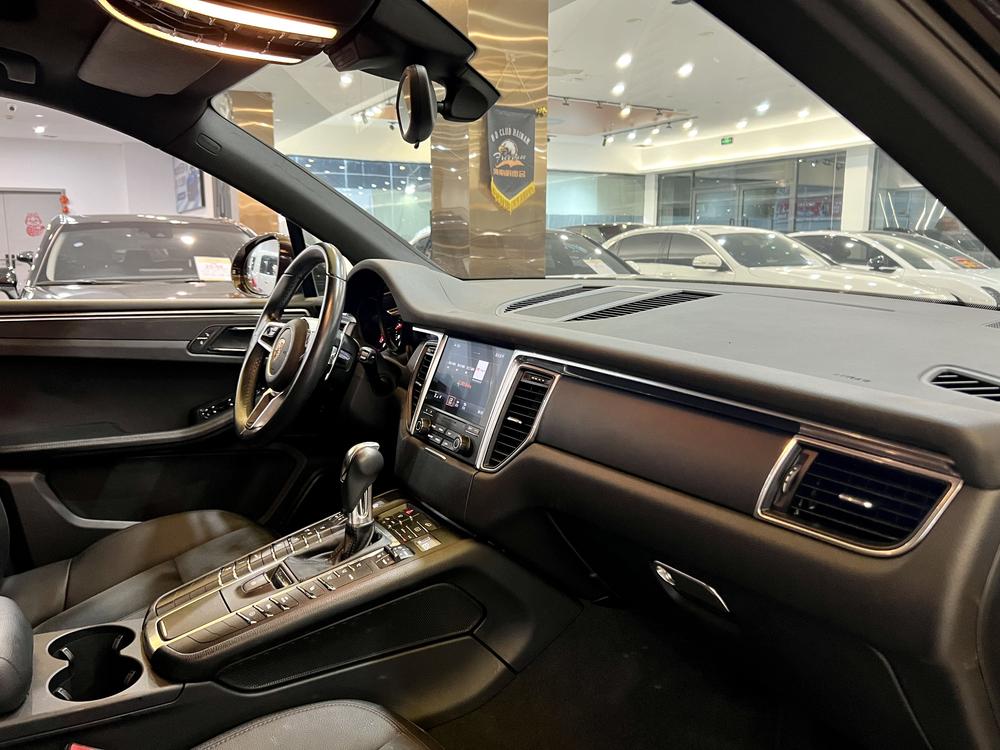 Porsche Macan 2017 Macan 2.0T – фото 9