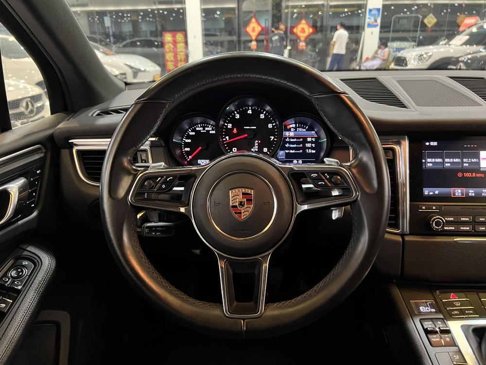 Porsche Macan 2017 Macan 2.0T – фото 11