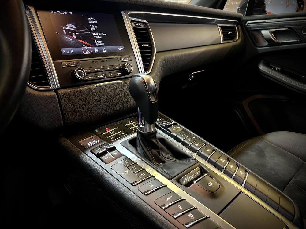 Porsche Macan 2017 Macan 2.0T – фото 12