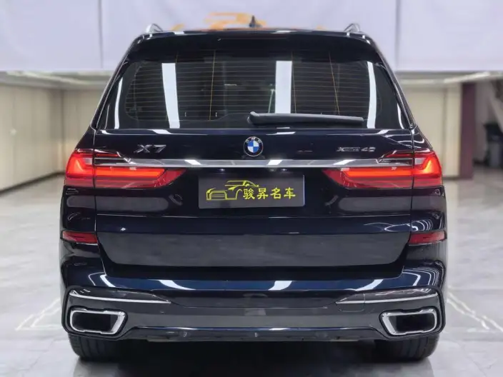 BMW X7 2022 Model xDrive40i Exclusive Model M Sports Set – фото 6