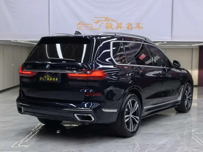 BMW X7 2022 Model xDrive40i Exclusive Model M Sports Set – фото 7