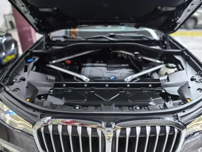 BMW X7 2022 Model xDrive40i Exclusive Model M Sports Set – фото 9