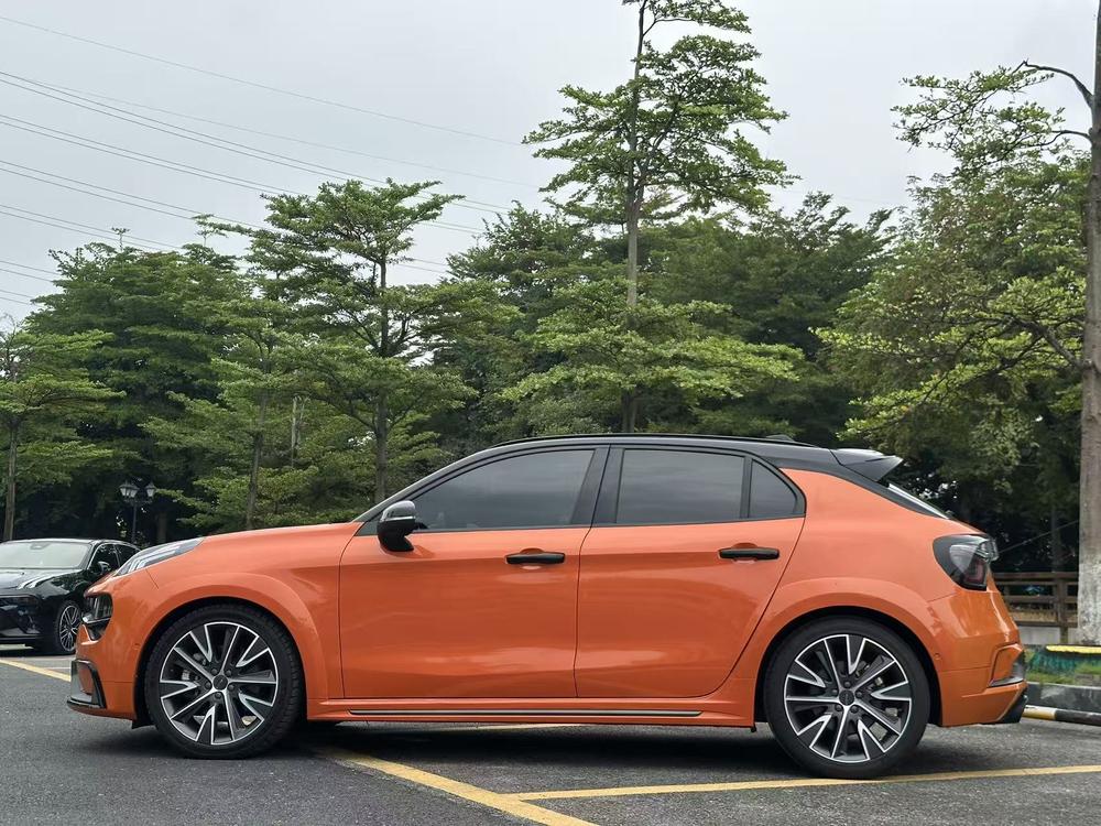 Lynk & Co 02 Hatchback Модель 2021 года 2.0TD Hatchback Halo – фото 4