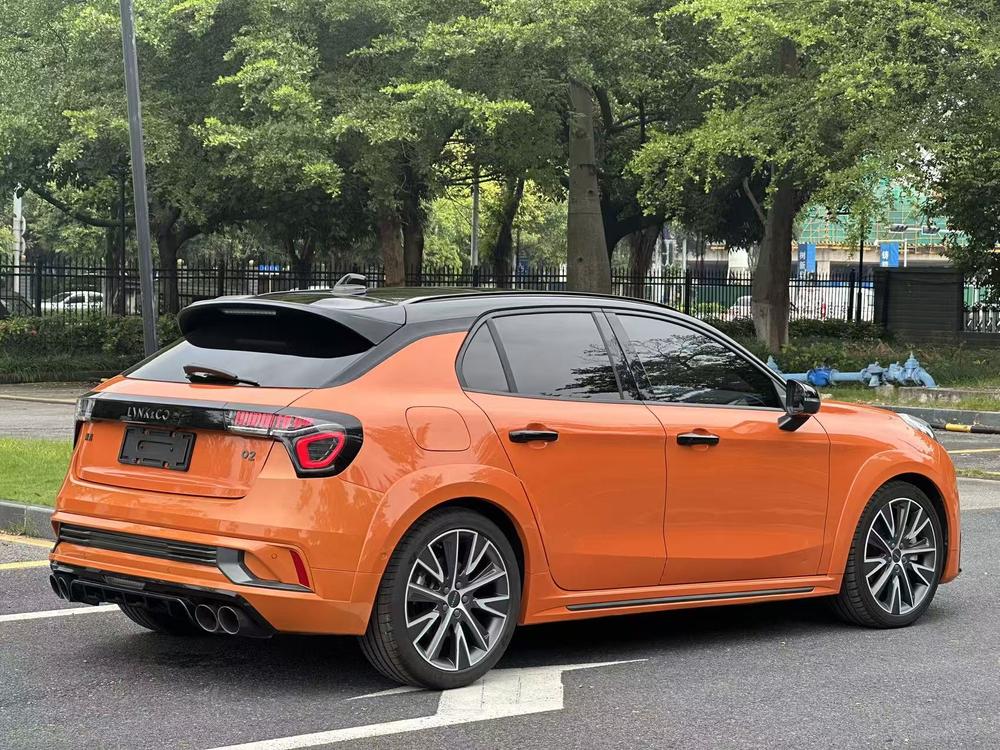 Lynk & Co 02 Hatchback Модель 2021 года 2.0TD Hatchback Halo – фото 7