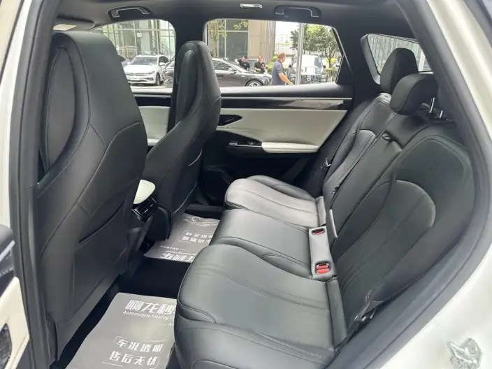 Geely Galaxy L7 2023 Model 1.5T DHT 115km MAX – фото 10