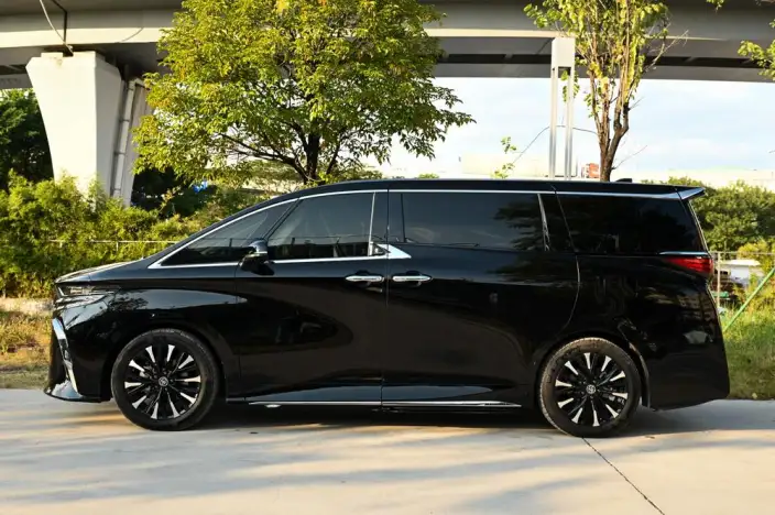Elfa 2023 Model 2.5L Intelligent Hybrid 4WD Premium – фото 3