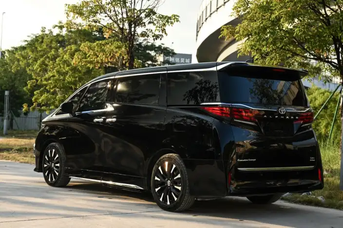 Elfa 2023 Model 2.5L Intelligent Hybrid 4WD Premium – фото 4