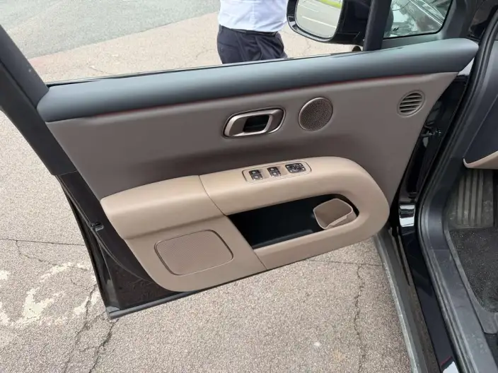 Li Auto i6 2025 Model 2WD Standard Edition – фото 6