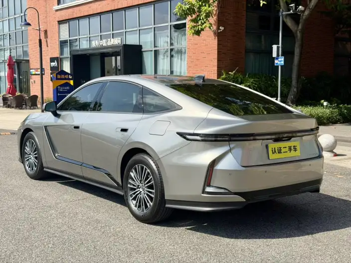 Lexus ES 2026 Model 300h – фото 5