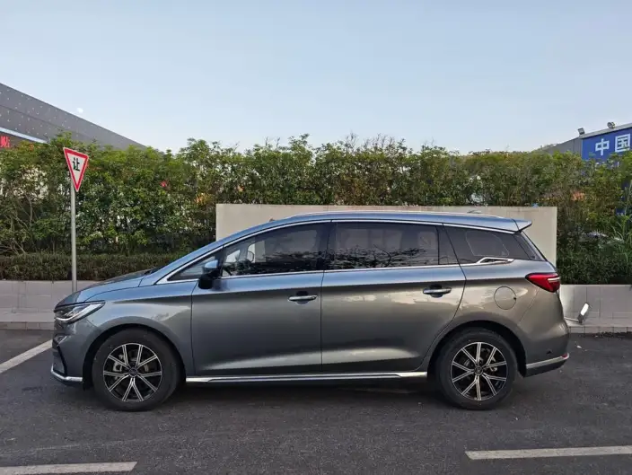 BYD Song MAX DM 2022 Model DM-i 105KM Flagship Model