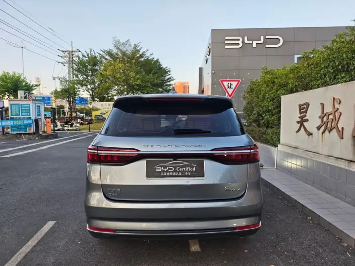 BYD Song MAX DM 2022 Model DM-i 105KM Flagship Model – фото 5