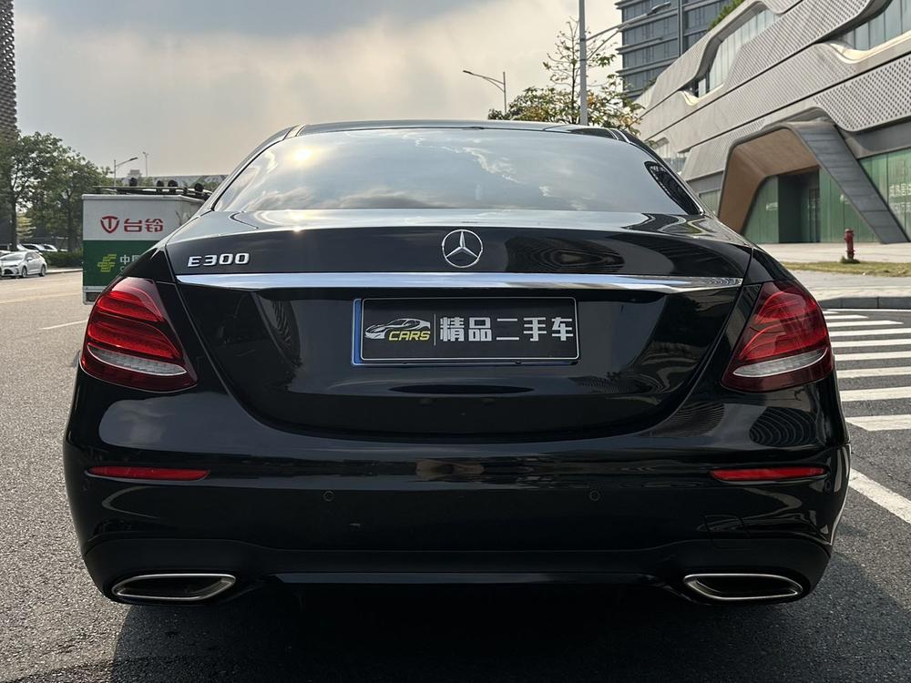 Mercedes-Benz E-Class 2017 модификация E 300 Спорт тип – фото 6