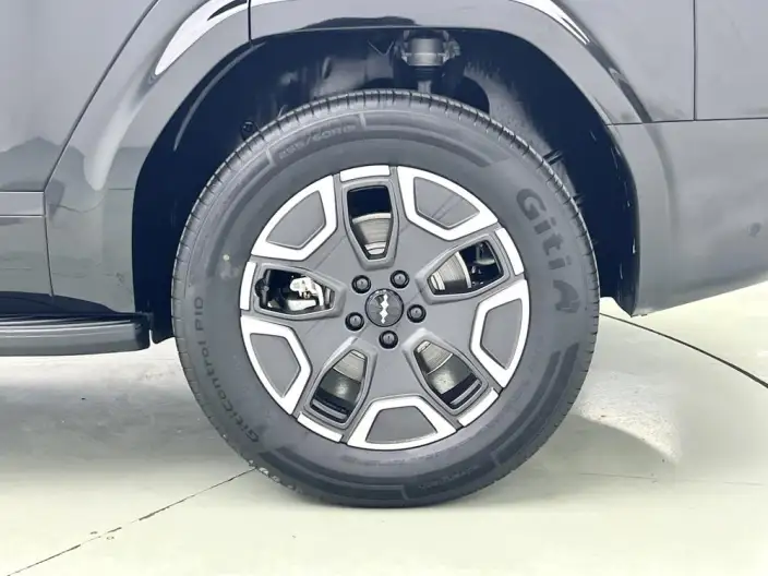 Titan 7 PHEV 2025 Model 200KM 2WD Max Edition – фото 9