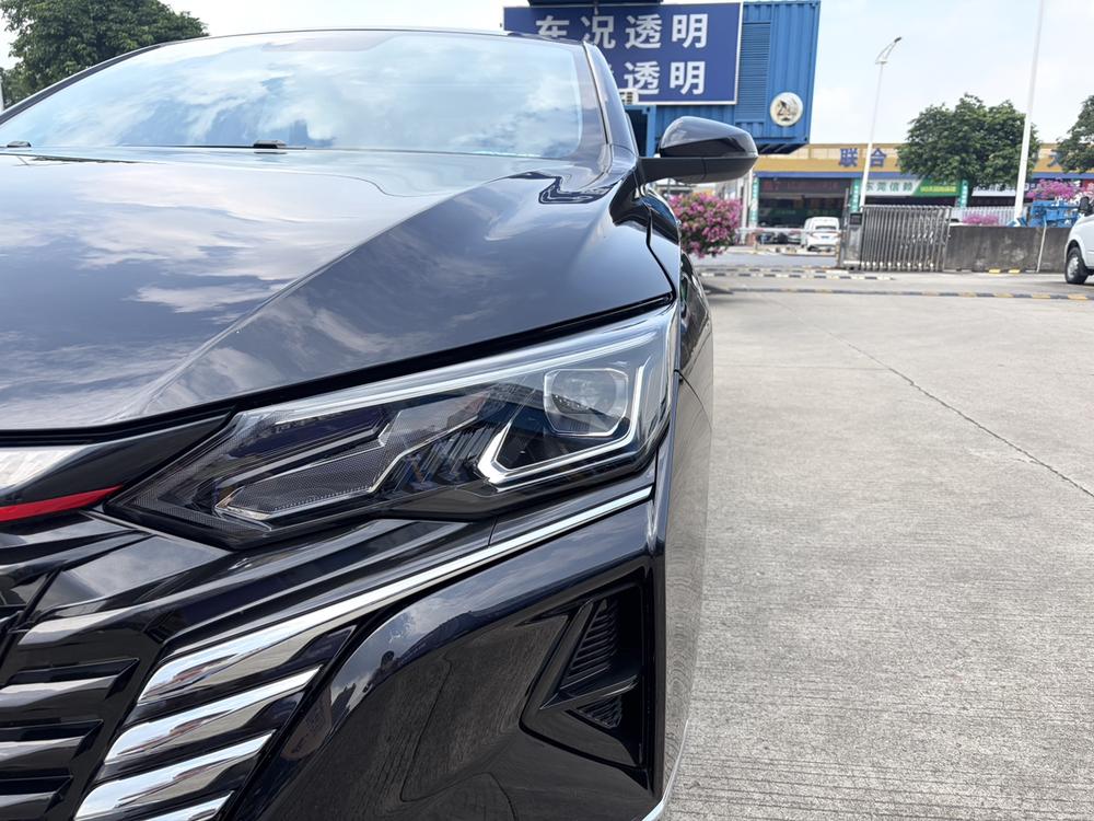 Yixuan Max 2023 1.5T Dazzling Hipster Edition – фото 10