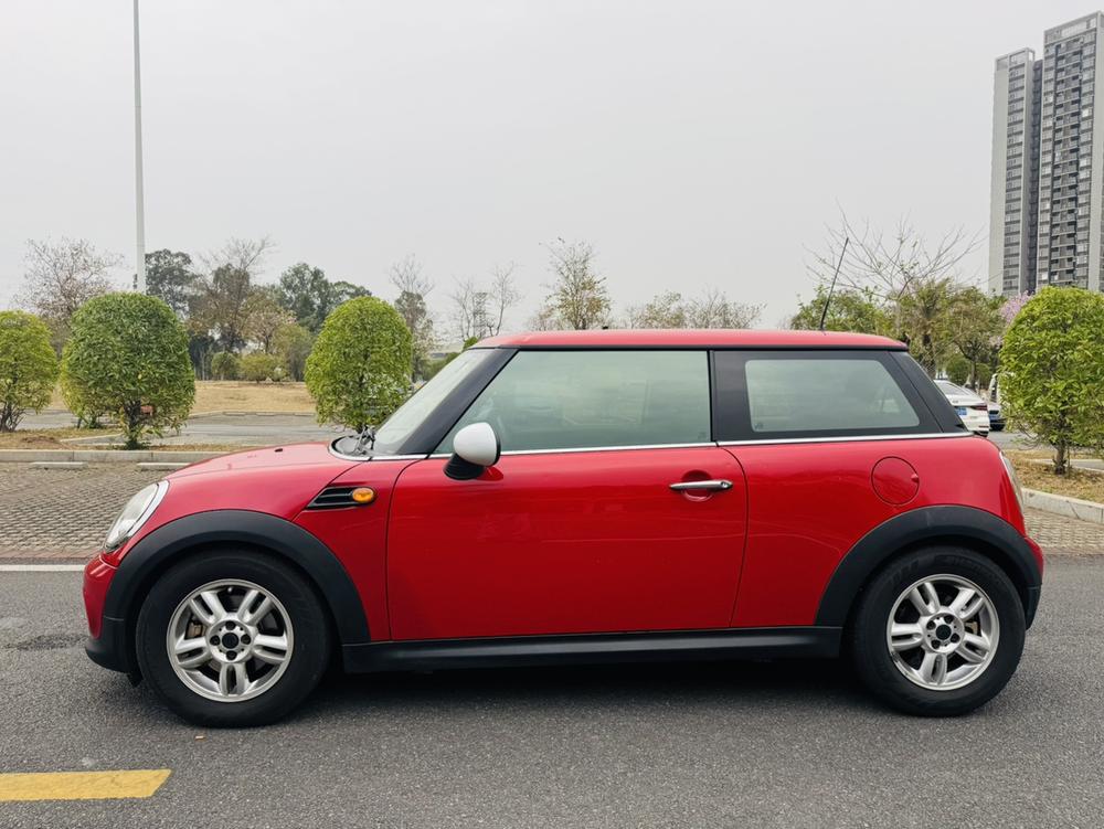 MINI 2013 модификация 1.6L ONE Limited No. Тройная литиевая батарея модификация – фото 4