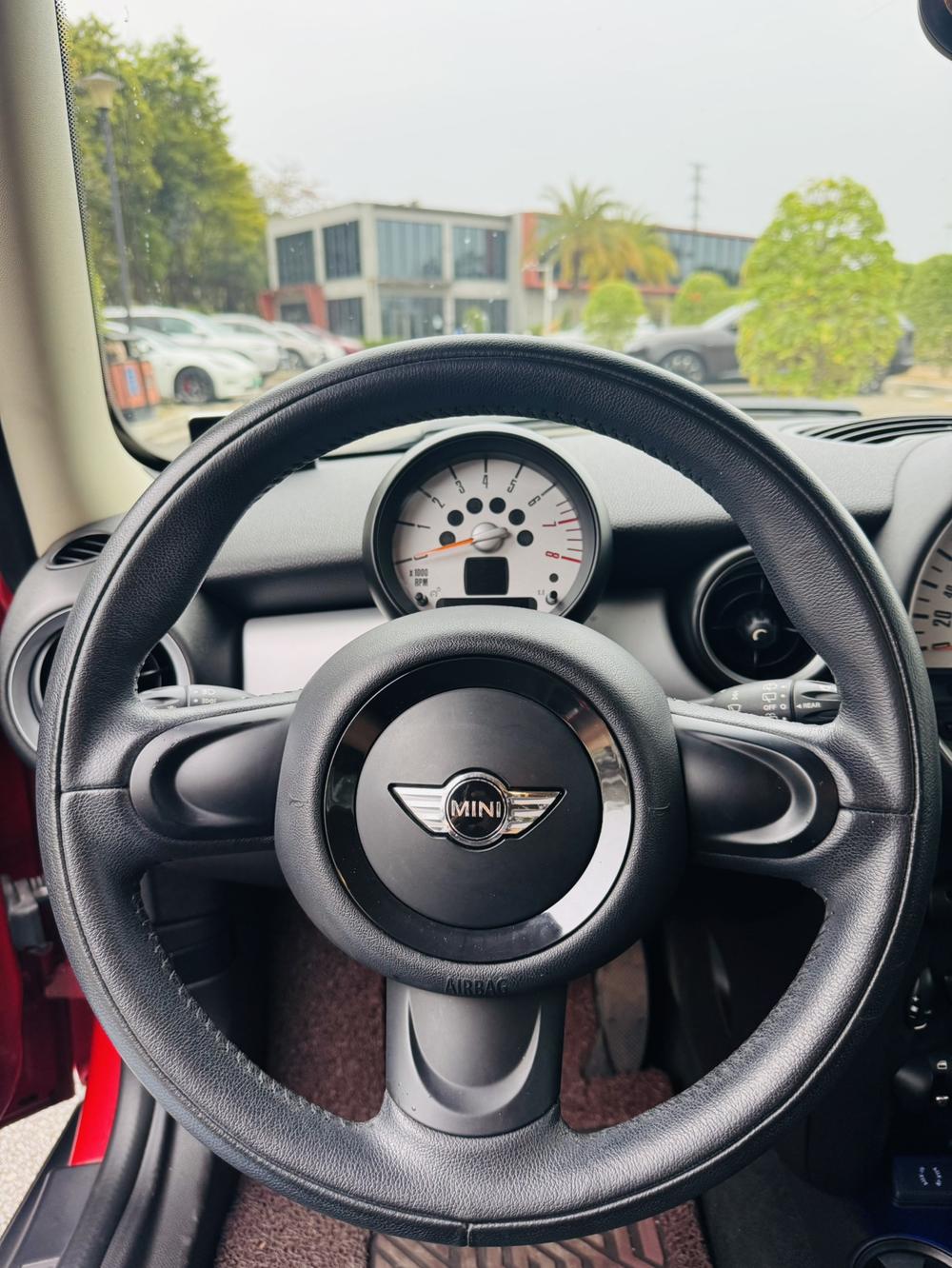 MINI 2013 модификация 1.6L ONE Limited No. Тройная литиевая батарея модификация – фото 11
