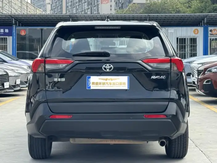 Toyota RAV4 2023 Model 2.0L CVT 2WD Urban Edition – фото 4