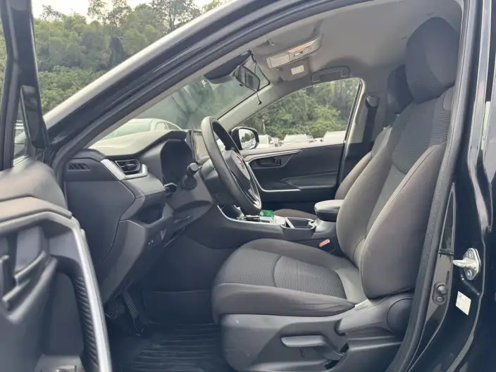 Toyota RAV4 2023 Model 2.0L CVT 2WD Urban Edition – фото 6